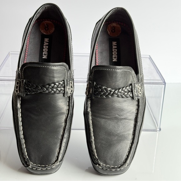 Black Leather Men's Loafers - Picture 2 of 12